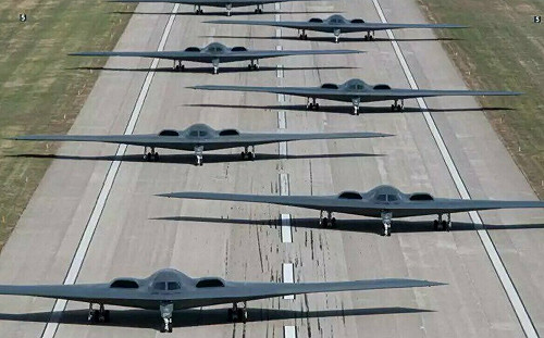 (影) 伊朗和胡塞要慘了! 美軍7架B-2轟炸機與航母赴中東 伊急在3島佈導彈