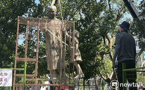 南市府拆文化中心蔣中正銅像  基進：該紀念的更該具現  不該紀念的不說再見