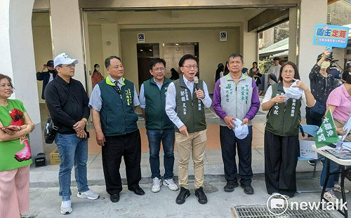 大罷免連署宣傳遍地開花  民進黨南市黨部民主擺攤挺公民