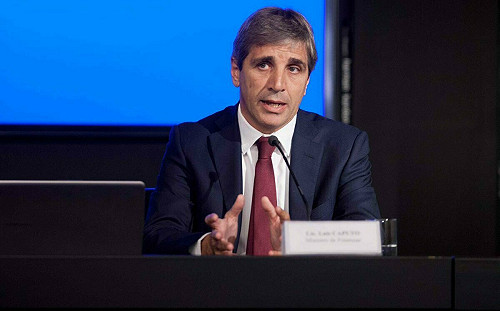 阿根廷消減政府赤字有成 盼IMF首輪提供200億美元貸款的四成