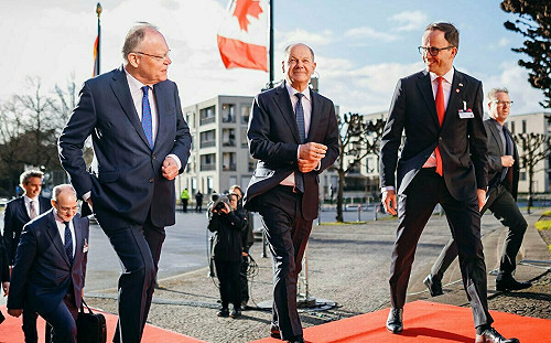 川普關稅大刀將揮向歐盟 德總理蕭茲：有妥協空間、但不排除團結應對