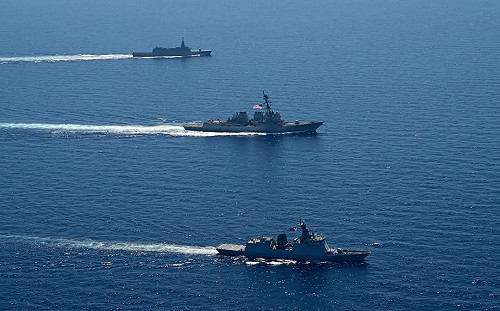 美菲「肩並肩」有了第三者… 日本從觀摩變成參與