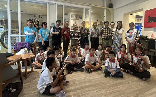 「角落有貓」聯手文大高雄校友會  兒童節前邀弱勢孩走進寵物療癒世界