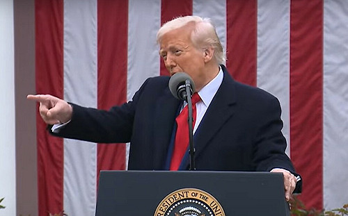 川普簽行政命令取消中國廉價貨物關稅豁免! 輸美商品面臨54％重稅