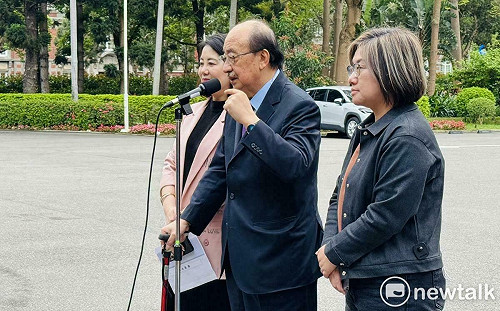 再提不滿座位安排 柯建銘：川普是打貨幣戰爭、打全球大罷免