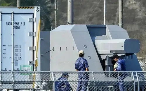 中國艦隊剋星？日本「飛鳥號」安裝電磁砲被拍到 