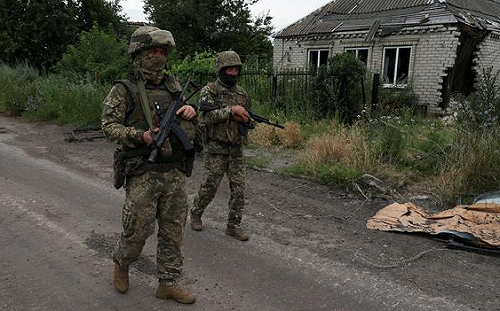 路透：美國施壓基輔接受「終戰框架」 要求放棄領土與縮減軍力