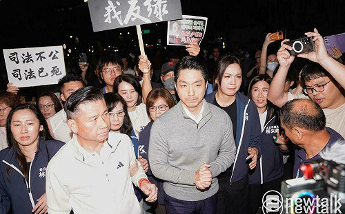 蔣萬安現身北檢抗議「帶頭違法」 市議會民進黨團轟：瀆職、干預司法