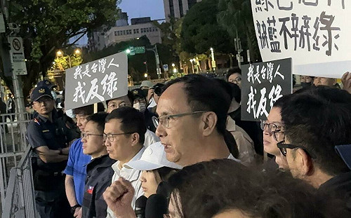 黃呂錦茹聲押禁見 朱立倫怒嗆「下午再戰」韓國瑜也發文:這是一個黑暗的時代