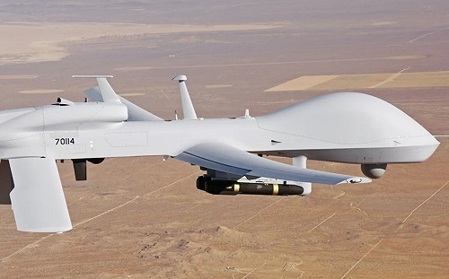 美軍新「機戰」！「灰鷹」攜「地獄火」 空中獵殺無人機