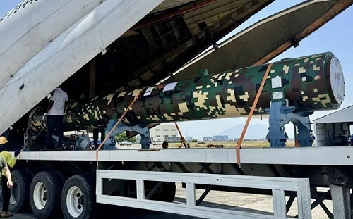 南海抗中有底氣了！大批超音速導彈抵菲律賓 馬可仕終於等來強力外援 