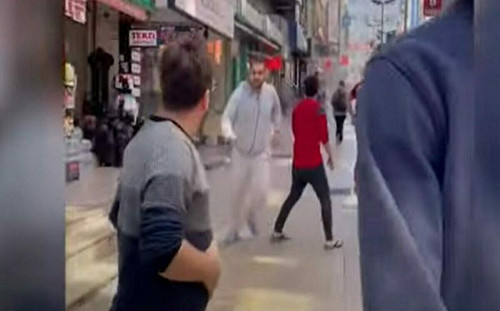 (影)伊斯坦堡發生6.2地震餘震不斷！151人因為驚恐從高處躍下受傷