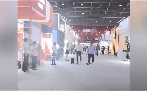 (影) 最慘廣交會！被川普關稅重傷 半天等無一客人 多地「房地慘」遭「膝斬」