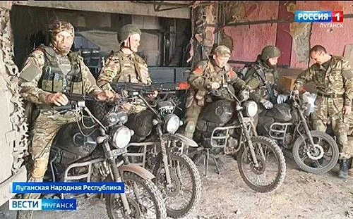 (影) 烏空軍摧毀俄庫爾斯克指揮部! 躲避無人機攻擊 俄改採摩托車隊突襲