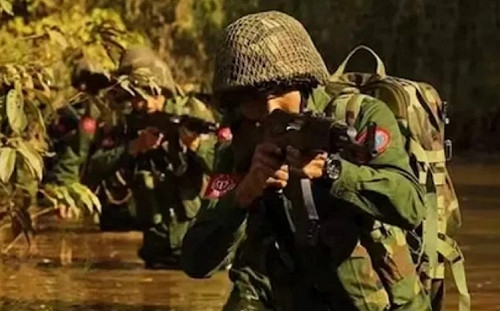 緬甸少校奉命馳援 卻攜武器率團落跑! 緬軍追捕與地方武裝團體猛烈交火