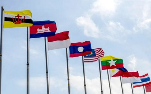 菲律賓有意與台聯合軍演？ 中國緊急召見駐華大使 震怒警告：「玩火者必自焚」