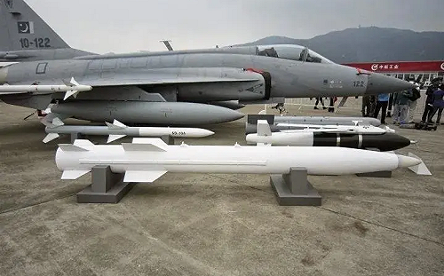 給導彈、衛星情報、還訓飛行員! 控中介入印巴衝突 學者 : 邊境當武器實驗場