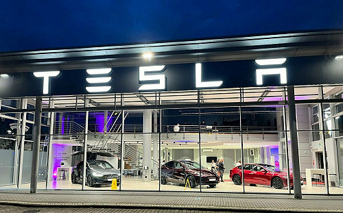 Optimus喊卡!Tesla人型機器人踩煞車真相曝光