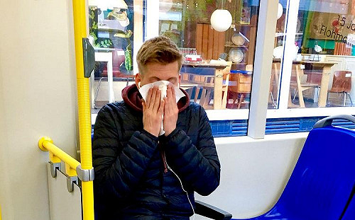 季節交替過敏鼻水狂噴！食藥署：快去找醫生