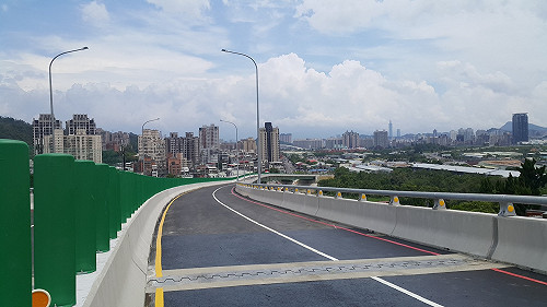 新北安和支線通車解雍塞 民眾 : 原來不塞啊!