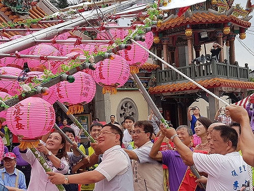 鬼門開！桃園水燈基隆中元祭登場
