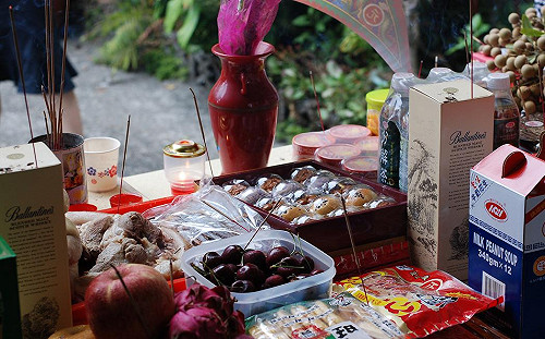 中元普渡拜完自己吃  小心食物中毒！