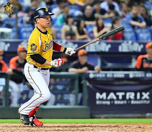 詹子賢3安猛打賞包辦3打點 兄弟斷獅隊4連勝