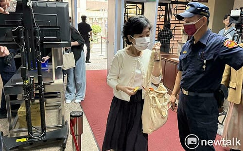 柯文哲案今開庭 陳佩琪、黃國昌出席聽庭 