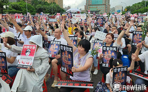 近萬人凱道聲援剴剴! 高呼「保母死刑、雙北道歉、兒福解散」