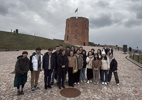 蔡英文參觀立陶宛博物館 不忘關心台灣留學生