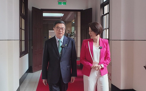 許貴雅挖獨家：卓揆想事情偶喜小零食 炸雞和潤餅是必吃美食