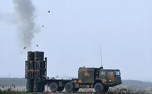 中國紅旗難擋飽和攻擊？巴國5空軍基地遇襲3座嚴重受損 防空破口曝光