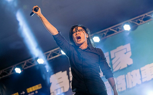 林昶佐證實妻患腦部罕病！護妻決定不選三連霸立委