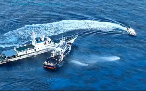 （影）南海鐵線礁又爆衝突！中國海警控擅自登礁 菲律賓PCG駁管控過激