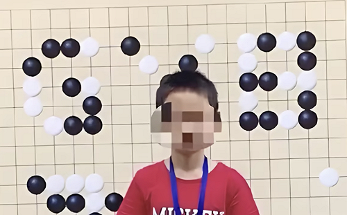 遭家暴被逼跳樓? 陸9歲圍棋六段天才不幸身亡 父稱:「警方會還我公道」