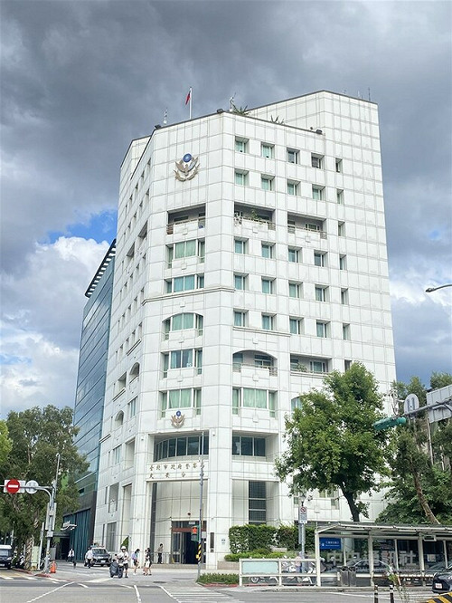 北市某醫美診所疑涉醫療疏失  警搜索約談負責人