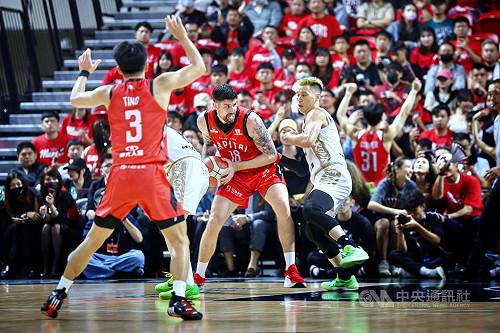 TPBL國王3連勝戰神聽牌 林書豪：能贏全靠團隊