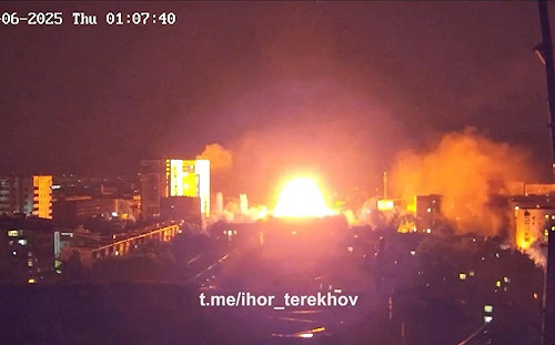 (影) 「蜘蛛網」恥辱後俄大報復!烏3大城遭導彈重轟 但榛果樹漏氣空中解體