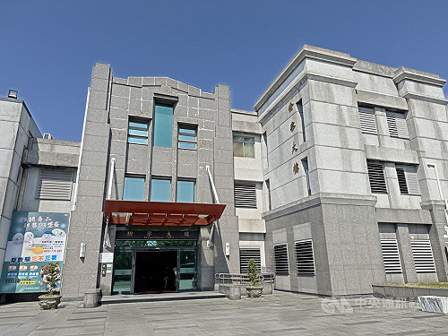 女子遊花蓮遭推海死亡 26歲男遭押、司機交保