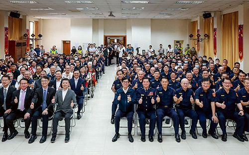 出席警察節慶祝大會  陳其邁肯定高雄治安表現 