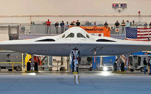 美國會、空軍攜手 投入103億美元加速B-21生產