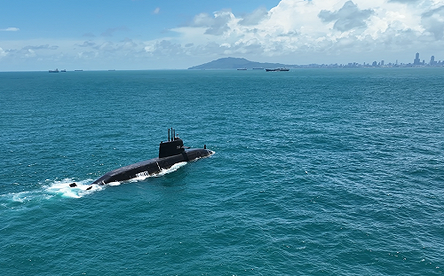 海鯤號完成首次浮航測試  下一階段潛航測試登場