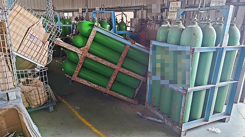 高雄阿蓮區工廠意外  員工遭鋼瓶架砸傷命危送醫