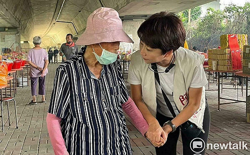 台南無敬老計程車點數補貼  陳亭妃偕7議員共同爭取