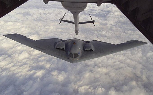 (影) 伊拉克宗教領袖籲自殺攻擊報復美「午夜之錘」 以舉國歡騰 伊朗秀導彈