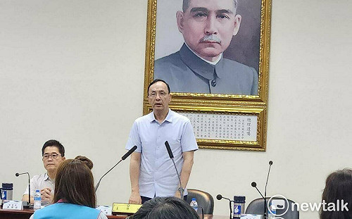 為普發1萬再開砲 朱立倫轟賴、卓「每天在搞飛機、說幹話」