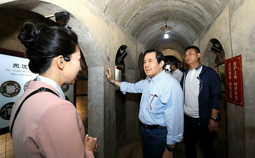 中國演講突脫稿演出 馬英九拋主張「兩岸要和平民主統一」　