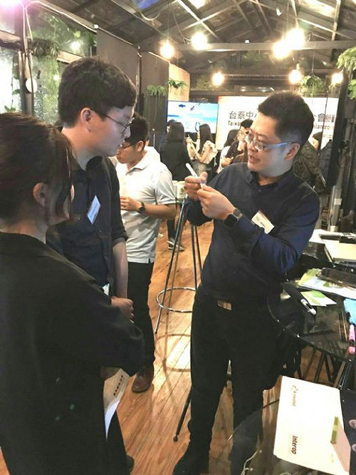 扶青創配合新南向  桃園研發防近視智能筆