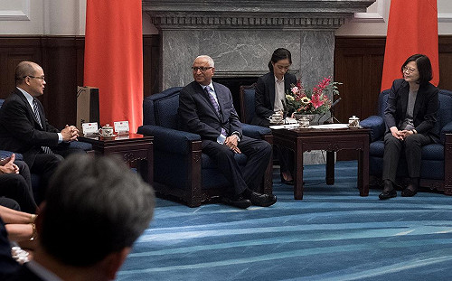 蔡英文：水電土地人才  全力滿足產業發展需求