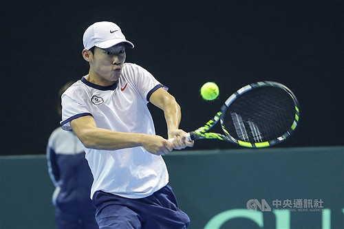 溫布頓網球賽 曾俊欣化解2個賽末點仍首輪吞敗